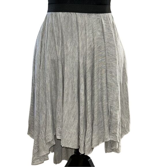 Romeo & Juliet Couture Gray Asymmetrical Hem Skirt(Size Small) - Picture 1 of 8